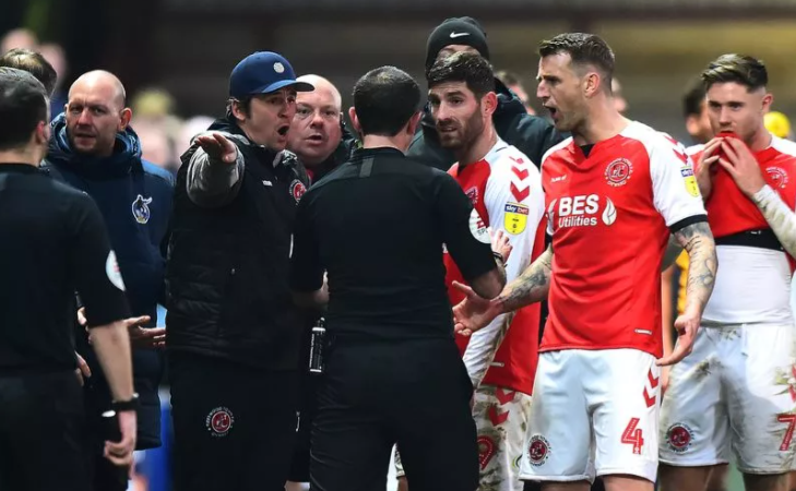 Joey Barton: “Gã côn đồ” hành xử như giang hồ, “máu lạnh” bậc nhất lịch sử Premier League - Ảnh 4.