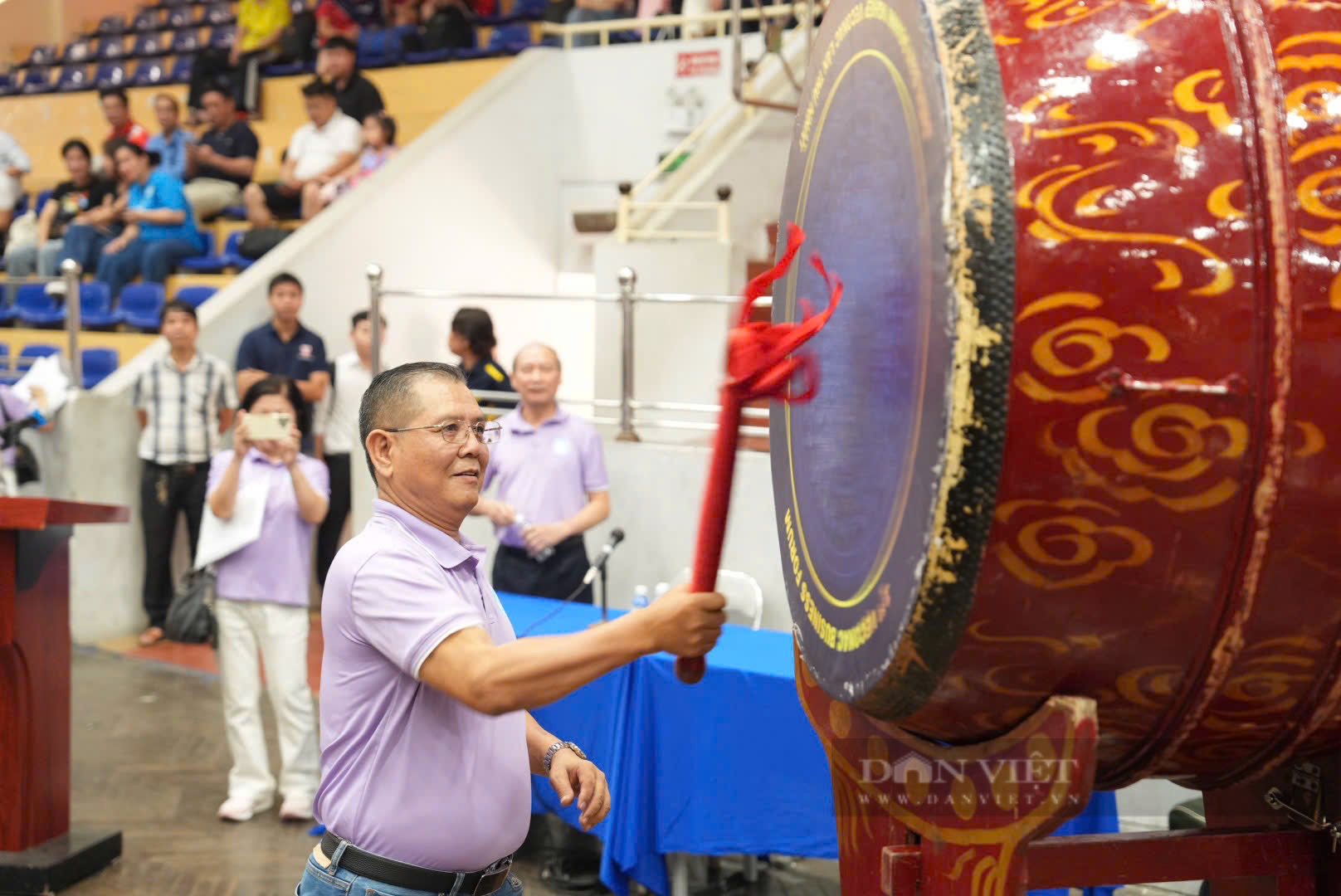 Hàng trăm phóng viên, nhà báo cầm vợt chơi cầu lông, bóng bàn… tại Hội khỏe Hội Nhà báo TP.Hà Nội- Ảnh 2.