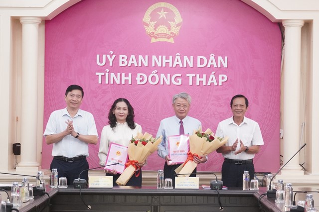 Chánh Văn phòng Tỉnh ủy, Thư ký Bí thư làm Trưởng Ban Nội chính; Giám đốc Sở Ngoại vụ xin thôi việc - Ảnh 1.