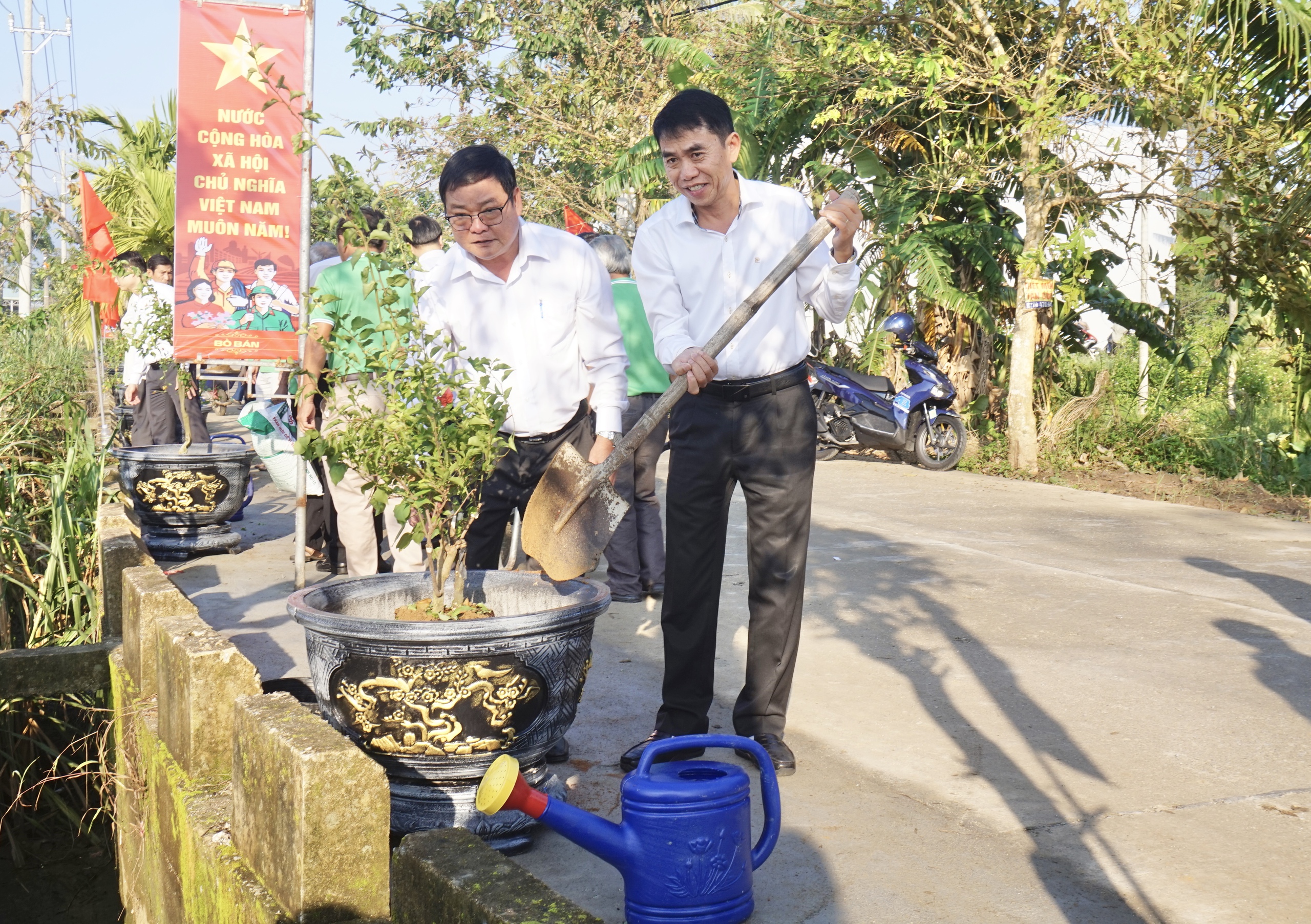 Hội Nông dân Đà Nẵng phát động xây dựng tuyến đường nông thôn mới kiểu mẫu năm 2024- Ảnh 5.