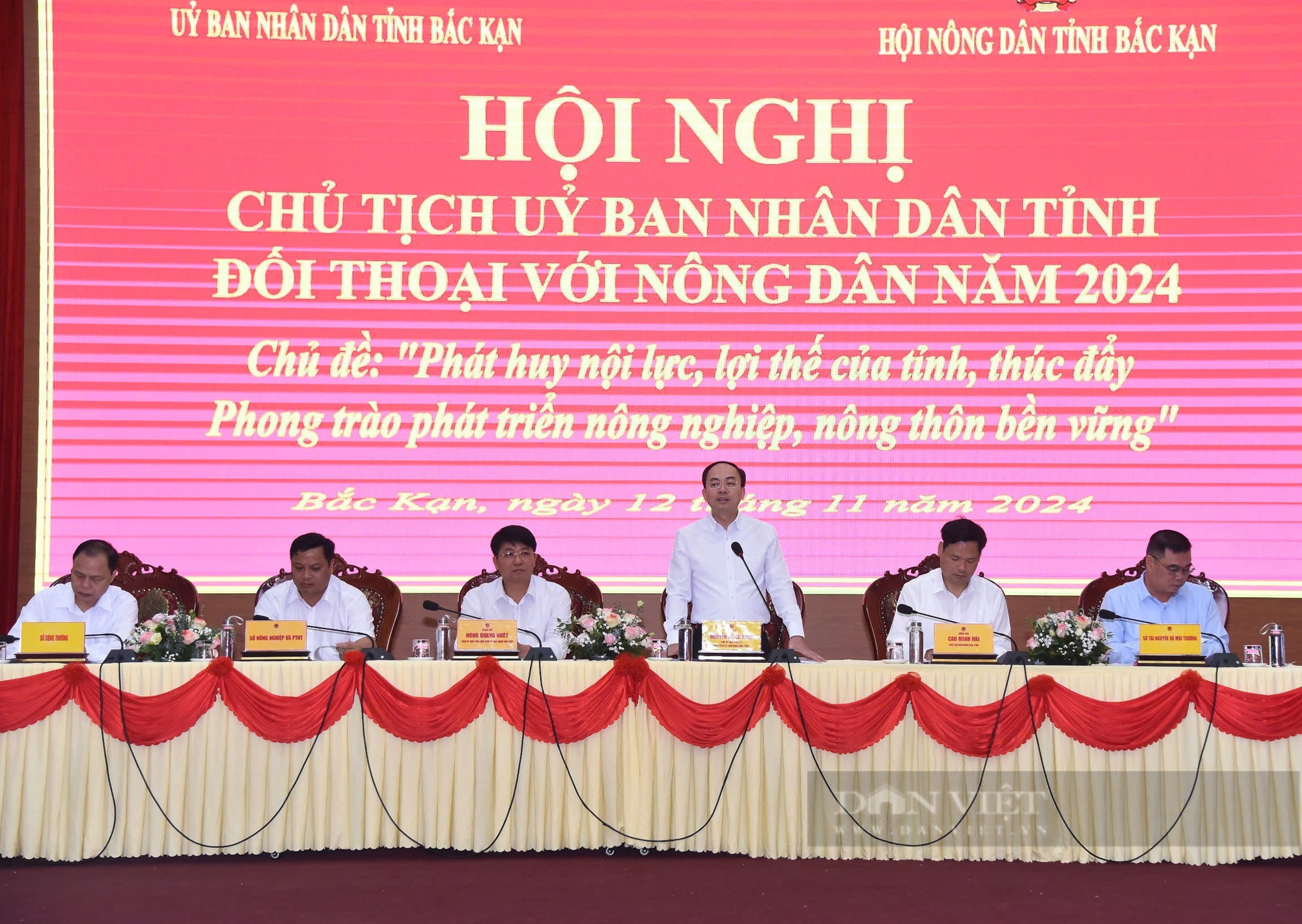 Bắc Kạn: "Nóng" vấn đề đất đai, xây dựng tại Hội nghị Chủ tịch UBND tỉnh đối thoại với nông dân - Ảnh 4.