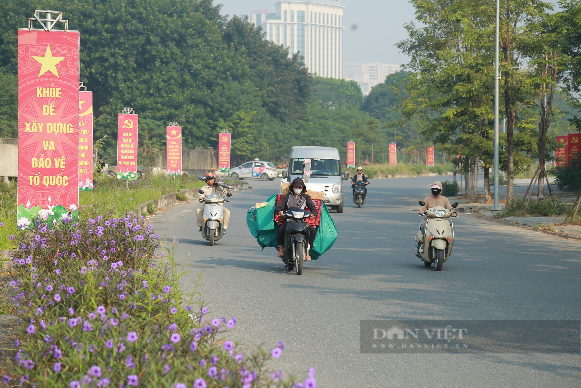 Hà Nội: Dự án đường 250 tỷ thi công 4 năm vẫn dang dở, rác phế thải gây nhếch nhác, mất mỹ quan đô thị - Ảnh 6.