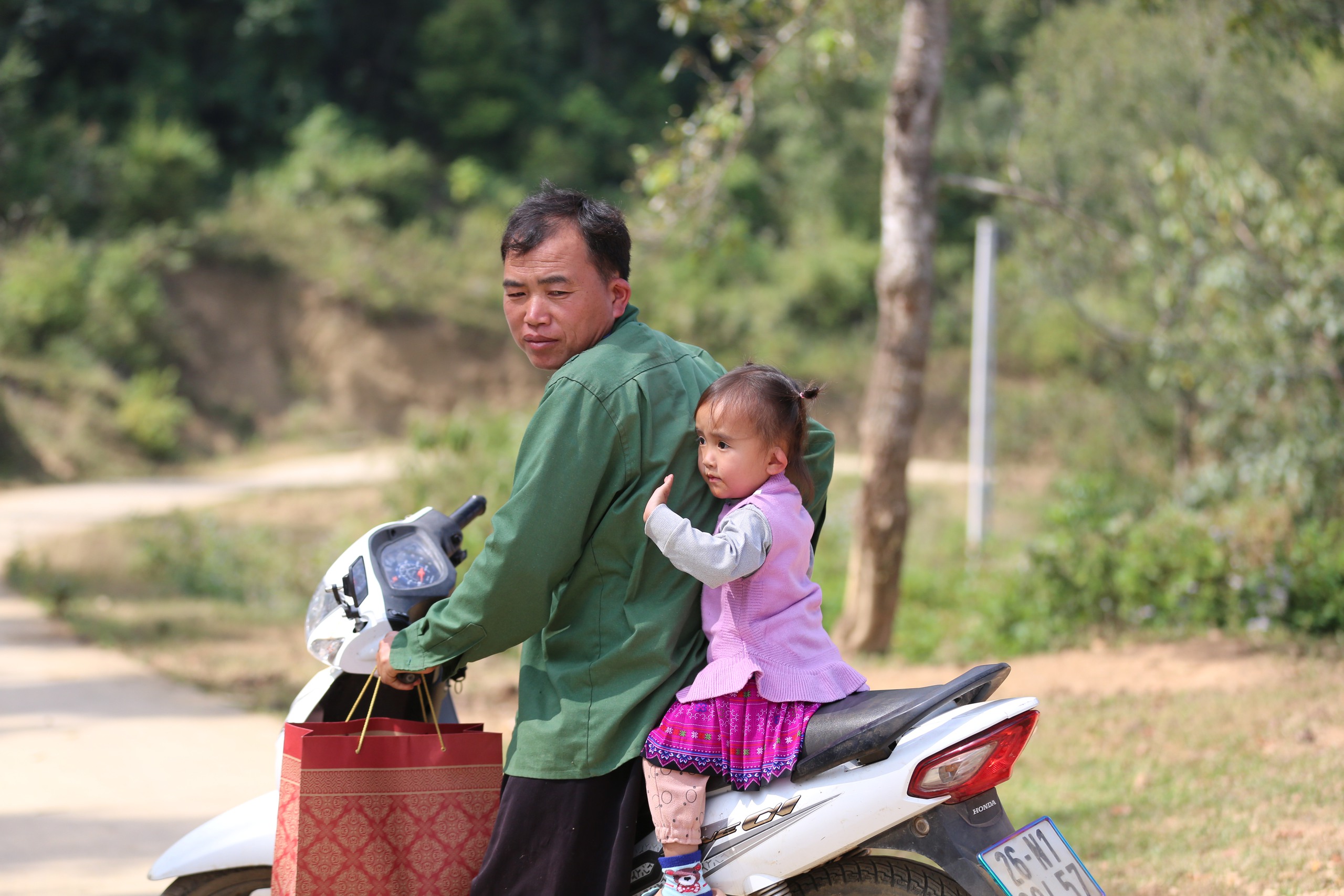 "Trường đẹp cho em"  - ước mơ của cô trò điểm trường Co Sáy đã thành hiện thực- Ảnh 2.