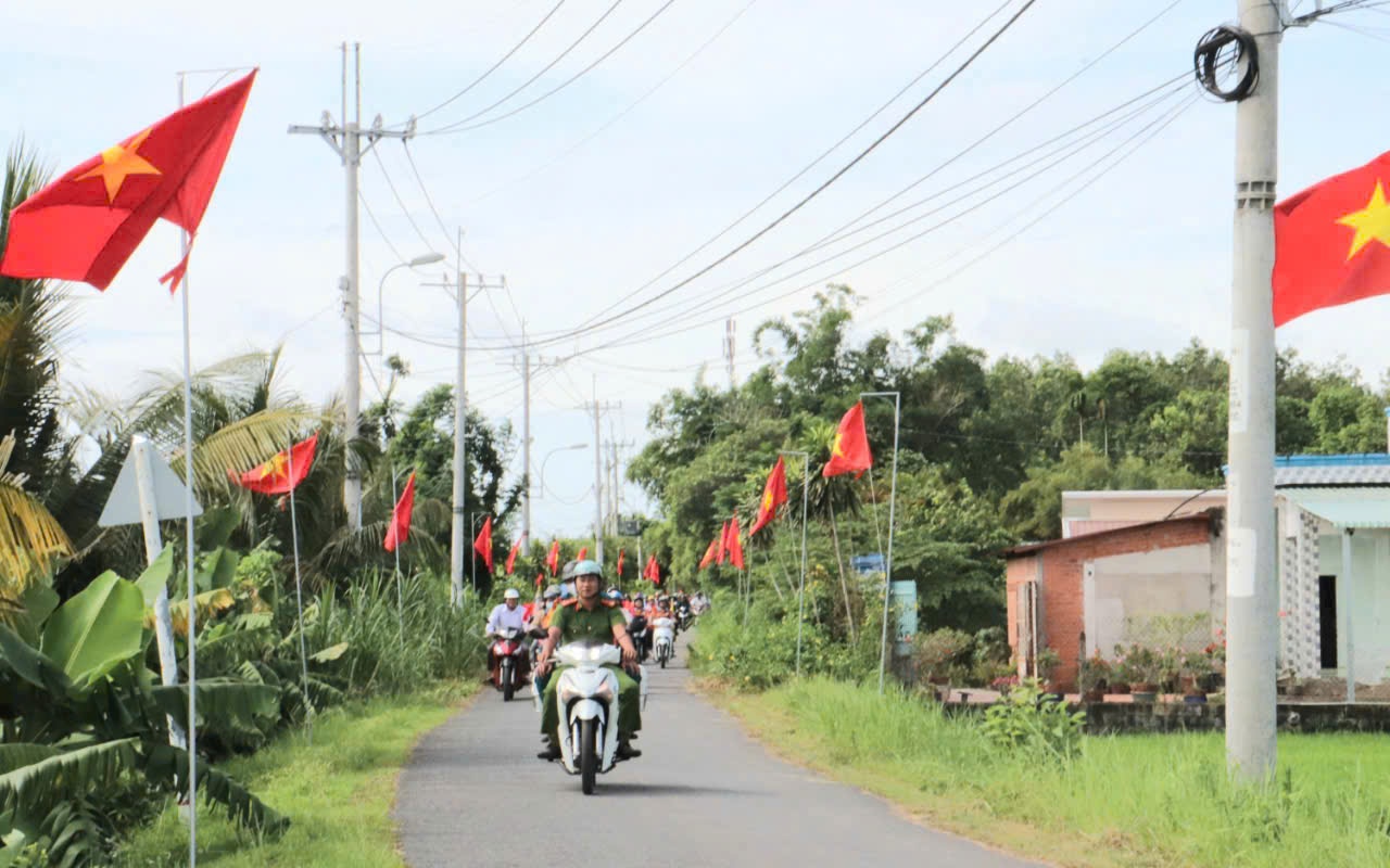 Hội viên, nông dân hiến hơn 9.000m2 đất làm nông thôn mới - Ảnh 2.