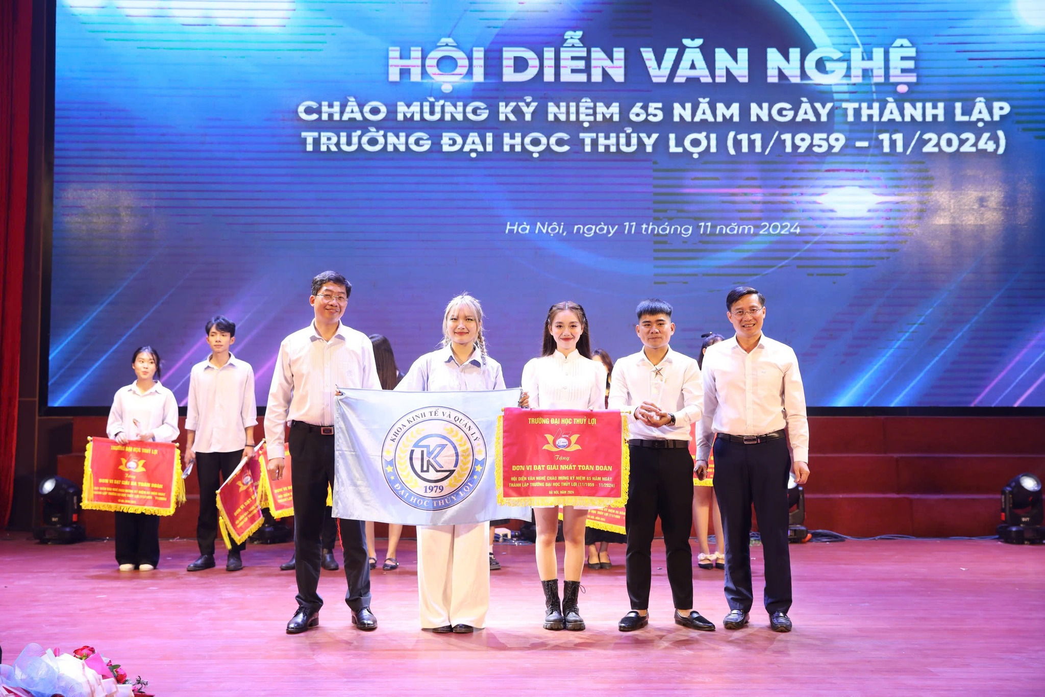 Lễ kỷ niệm 65 thành lập Trường đại học Thủy lợi  - Ảnh 4.