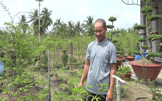 Con cá mè ai cũng chê tanh, ở làng này của Thái Bình dân bắt làm gỏi cá mè, có người ăn thun thút - Ảnh 1.