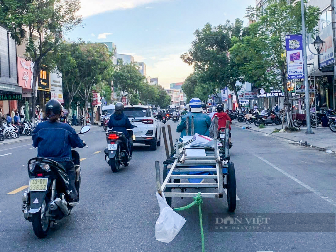 Đà Nẵng: Xe gắn máy thô sơ chở sắt thép cồng kềnh hiên ngang di chuyển trên đường phố- Ảnh 8.