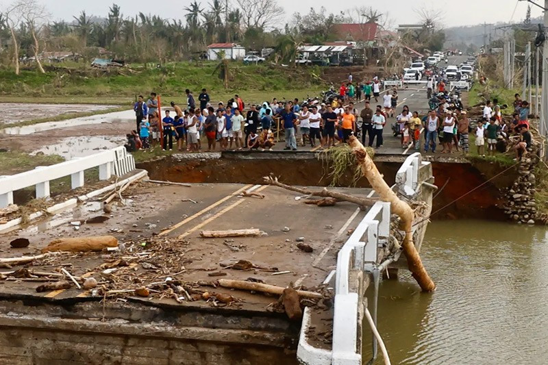 Sau khi bị bão Usagi tàn phá, Philippines chuẩn bị đón cuồng phong mới - Ảnh 9.