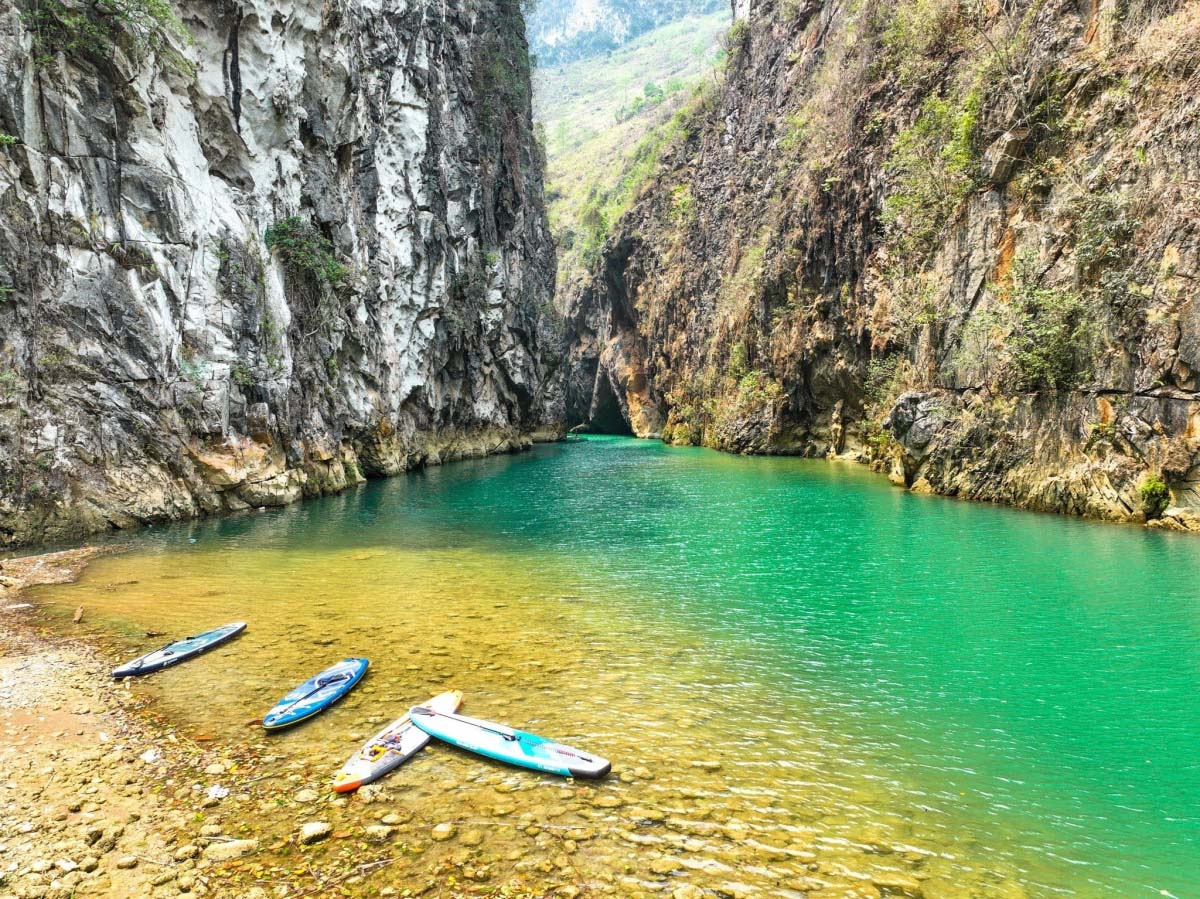 Đi du lịch Hà Giang mùa nào đẹp nhất?: Hẻm Khẩu Vai chiếm trọn trái tim du khách- Ảnh 2.