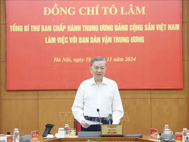 Tổng Bí thư: Thực hành dân chủ thiết thực nhất vào lúc này là chống quan liêu, tham nhũng- Ảnh 1.