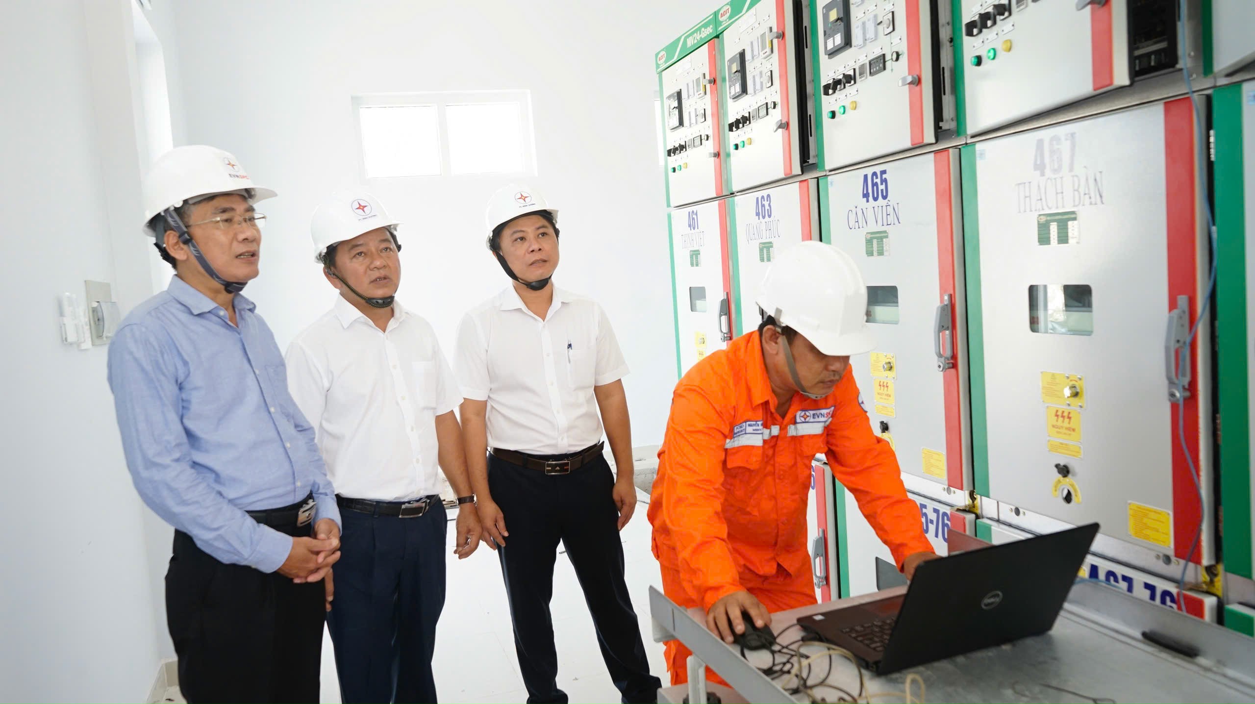 EVNSPC: Tiếp tục đóng điện, vận hành nhiều công trình điện 110kV trọng điểm phía Nam- Ảnh 2.