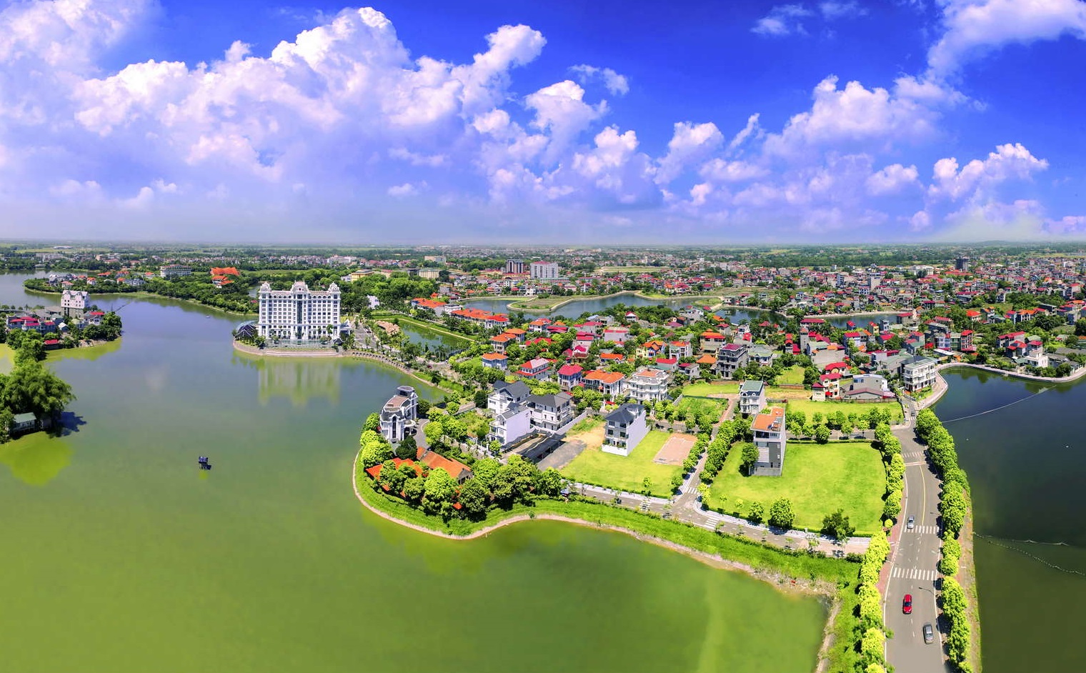 Đến năm 2050, xây dựng Vĩnh Phúc trở thành trung tâm đô thị hiện đại, giàu mạnh, văn minh - Ảnh 1.