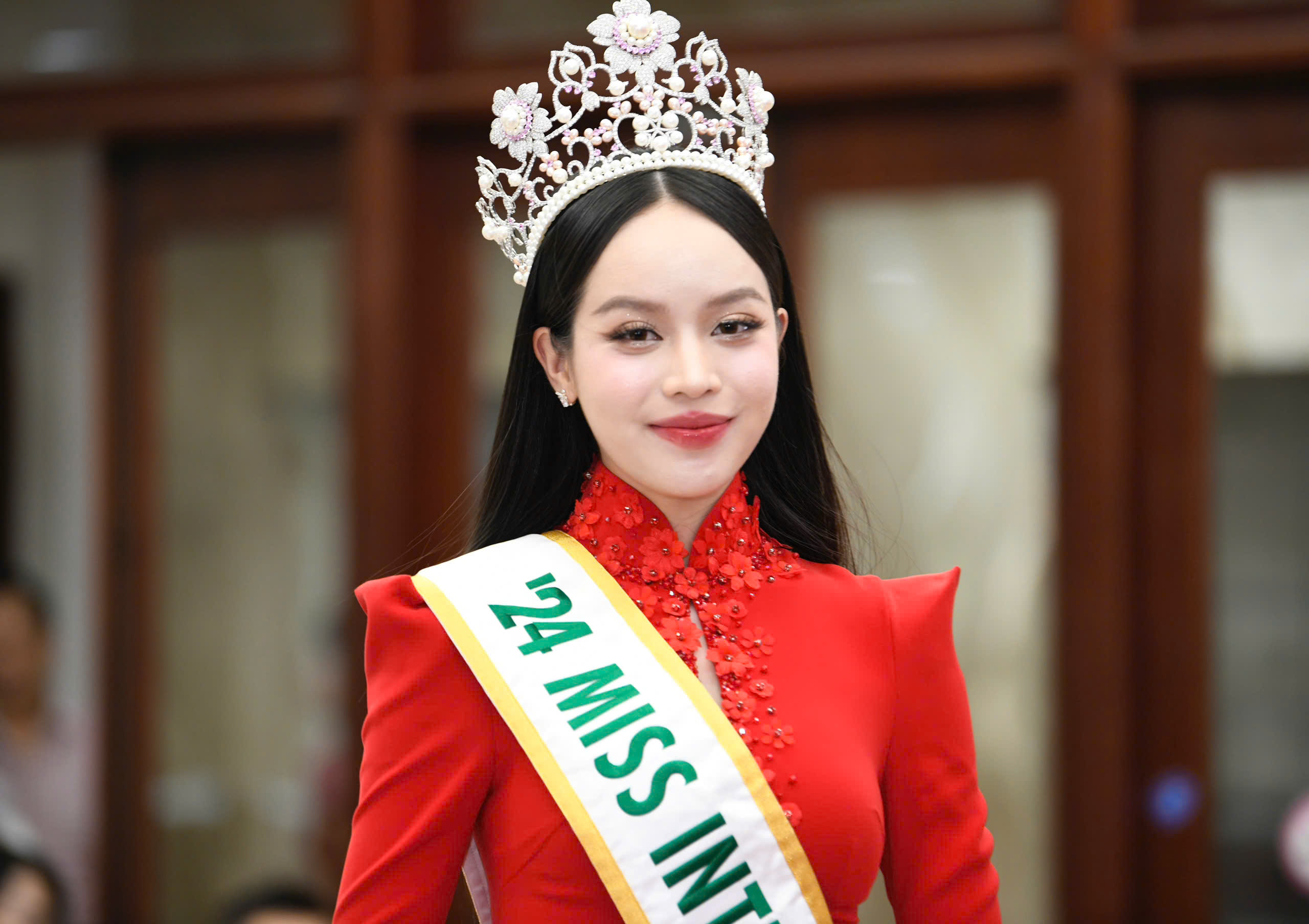 Hoa hậu Việt Nam duy nhất đăng quang Miss International 2024 nhờ Hoa hậu Thùy Tiên truyền cảm hứng - Ảnh 1.