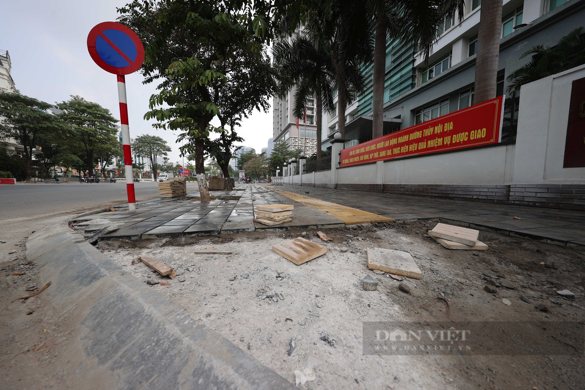 Hanoi once again dug sidewalks with a life of 70 years at the end of the year