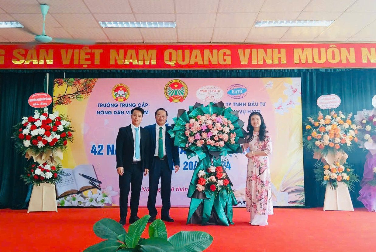 Trường Trung cấp Nông dân Việt Nam tôn vinh truyền thống tôn sư trọng đạo - Ảnh 4.