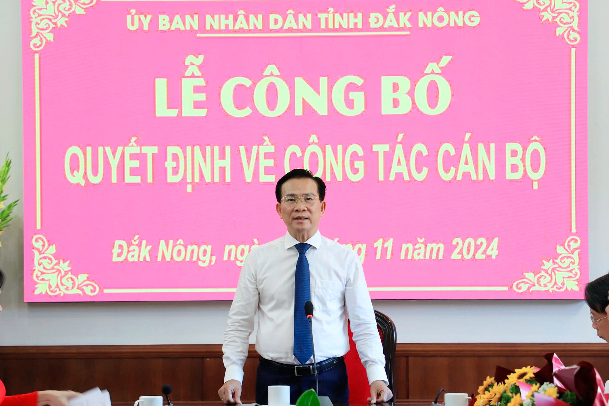 Đắk Nông công bố quyết định điều động, bổ nhiệm nhiều cán bộ chủ chốt- Ảnh 2.