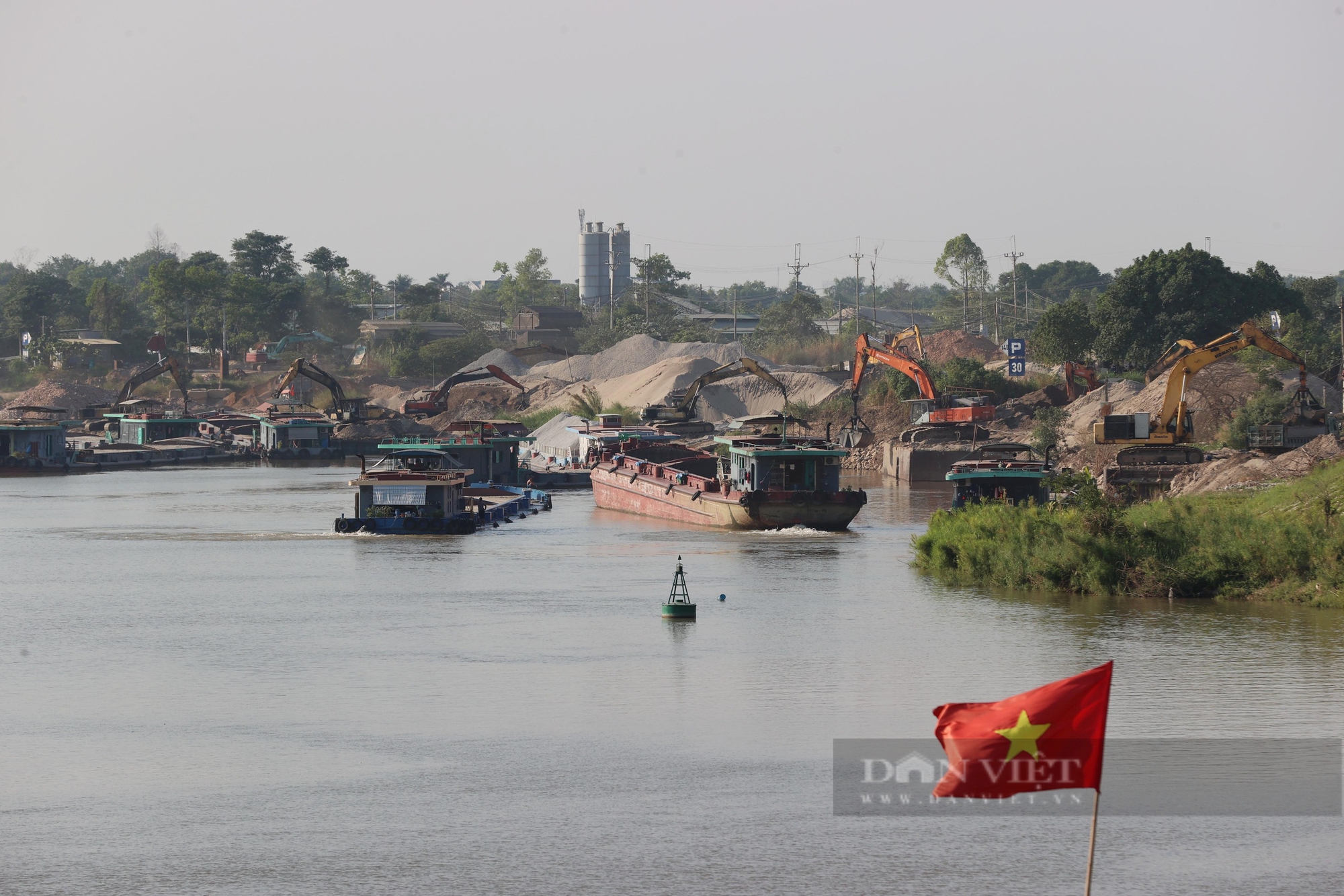 Toàn cảnh hành lang thoát lũ sông Hồng, sông Đuống bị đe dọa - Ảnh 13.