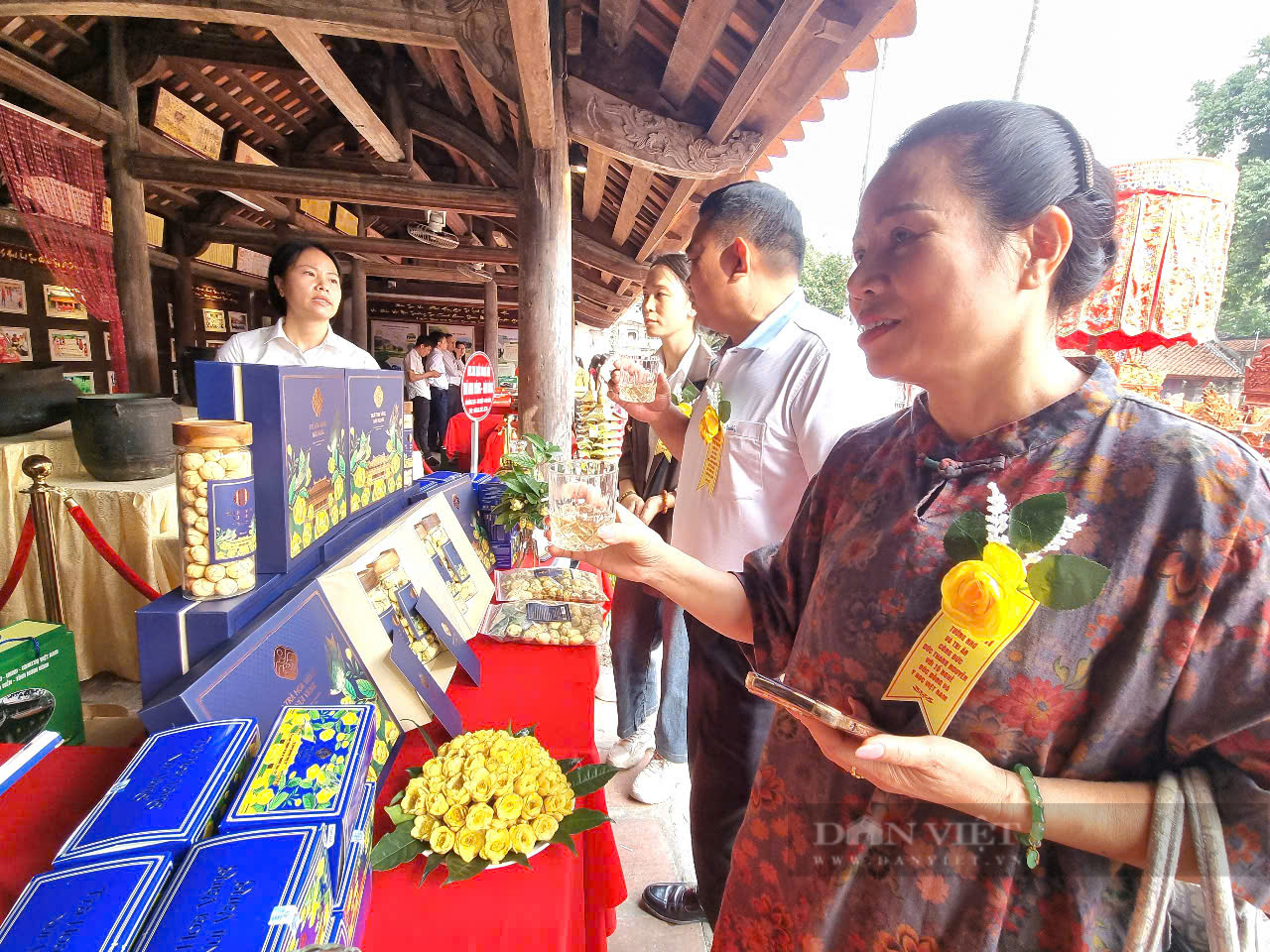 Độc đáo lễ đúc “vạc thuốc thánh” bằng đồng tại đền Thánh Nguyễn ở Ninh Binh - Ảnh 7.