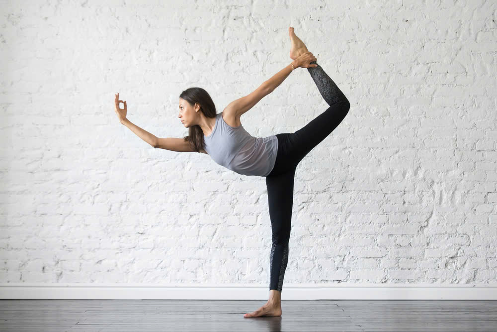 7 bài tập yoga giúp điều chỉnh tư thế, giảm đau lưng- Ảnh 7.