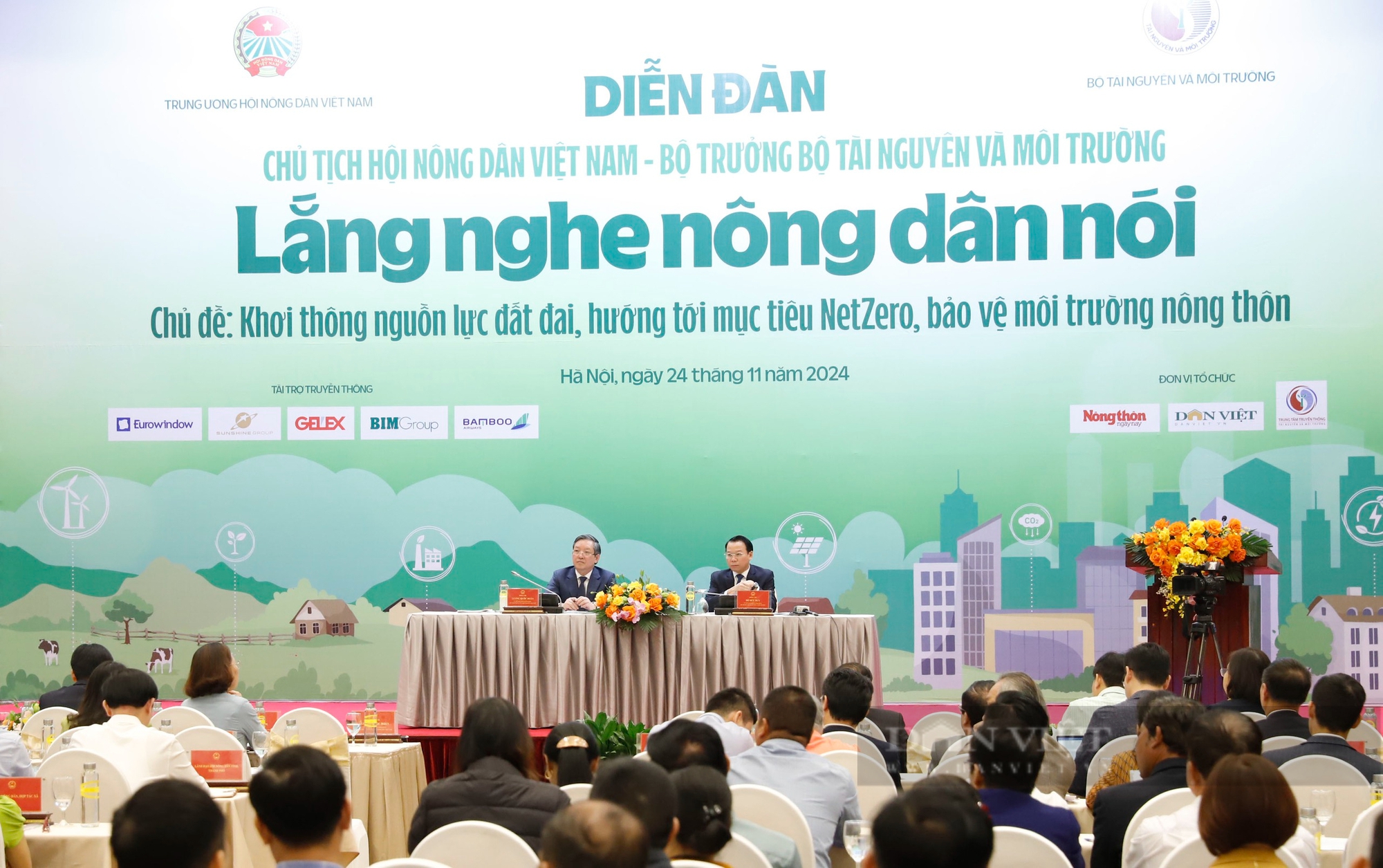 Diễn đàn Chủ tịch Hội Nông dân Việt Nam - Bộ trưởng Bộ Tài nguyên Môi trường Lắng nghe nông dân nói - Ảnh 24.