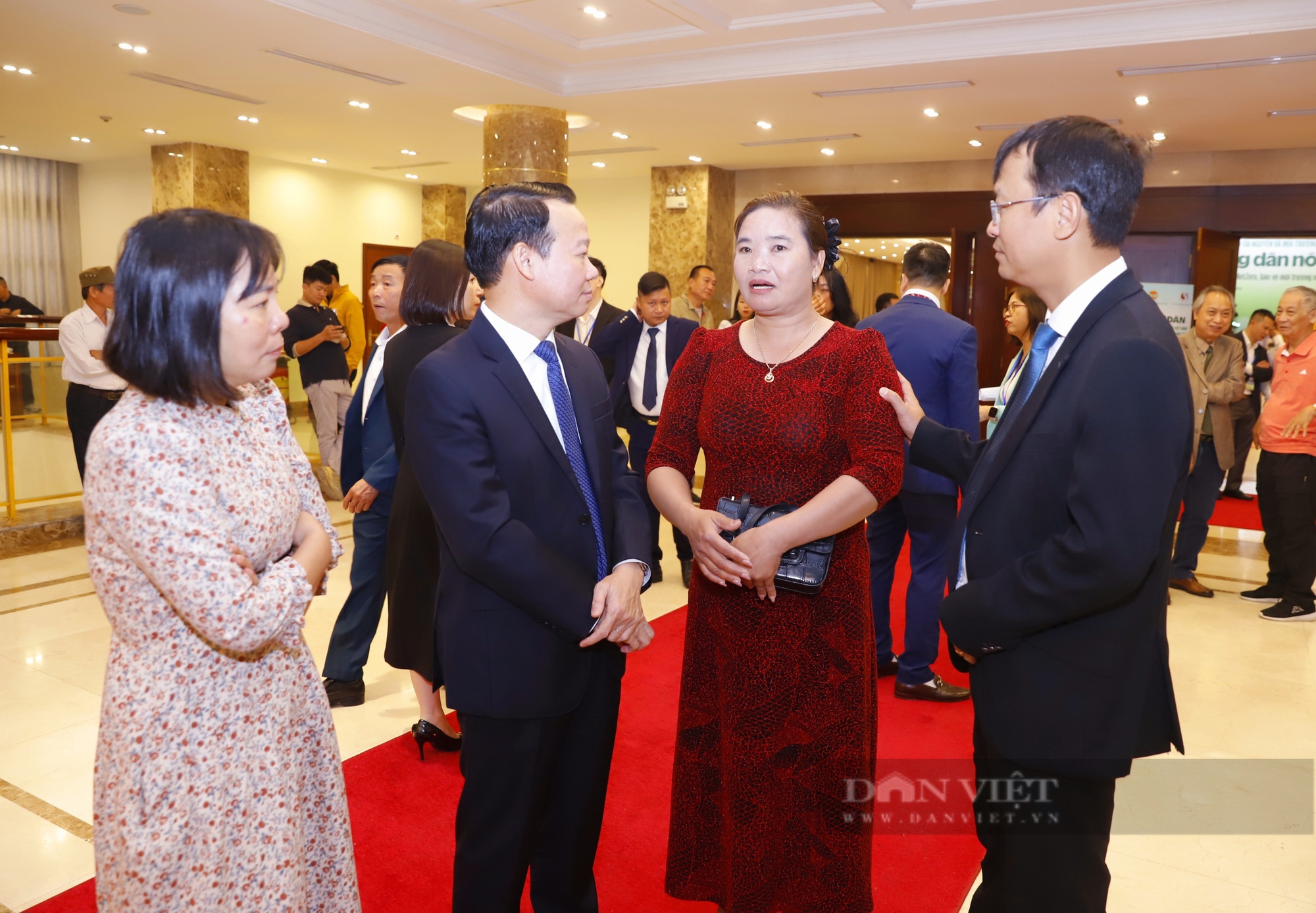 Diễn đàn Chủ tịch Hội Nông dân Việt Nam - Bộ trưởng Bộ Tài nguyên Môi trường Lắng nghe nông dân nói - Ảnh 29.