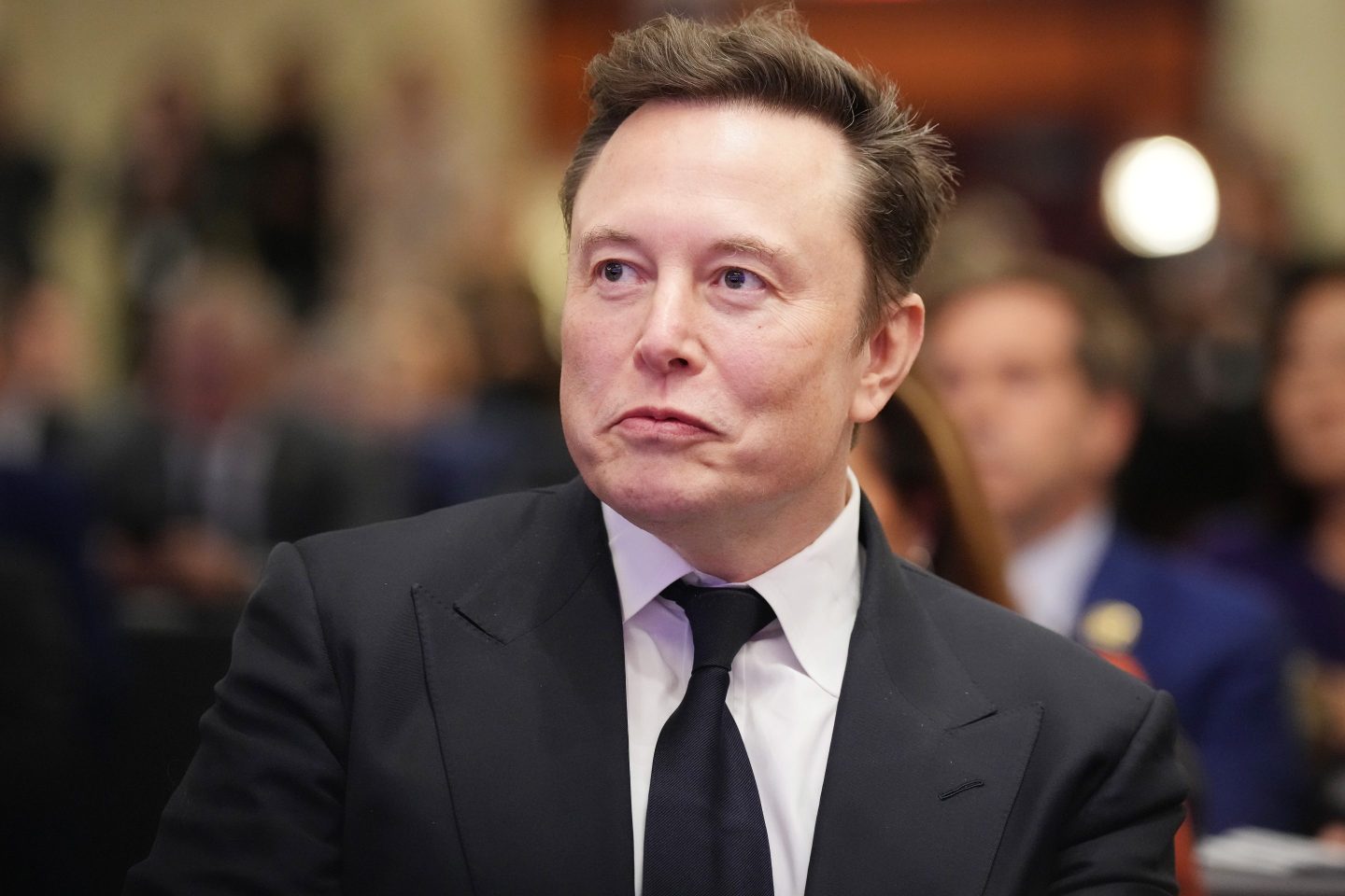 Tỷ phú Elon Musk cảnh báo Mỹ đang tiến rất nhanh đến bờ vực phá sản - Ảnh 1.