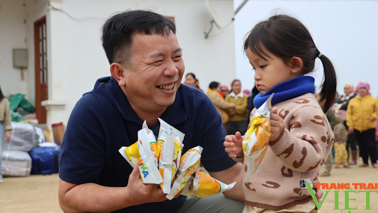 Chương trình " Đông ấm vùng cao" nơi biên cương của Tổ quốc - Ảnh 4.