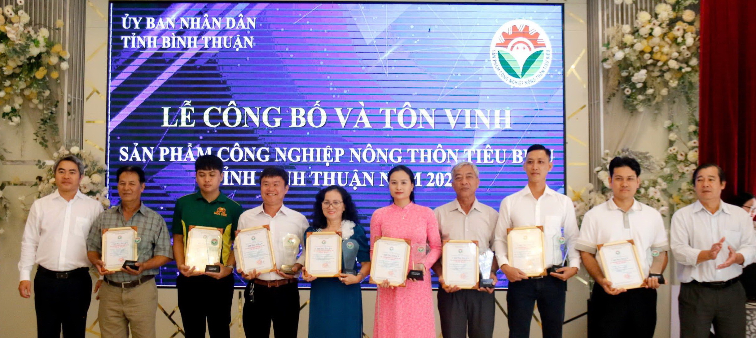 Công bố và tôn vinh 30 sản phẩm công nghiệp nông thôn tiêu biểu năm 2024 ở Bình Thuận - Ảnh 3.