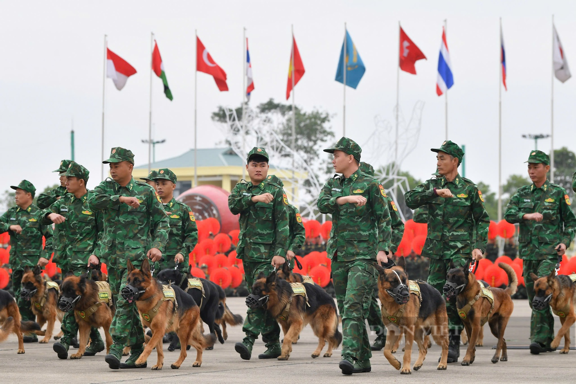 Tập luyện Lễ khai mạc Triển lãm quốc phòng quốc tế Việt Nam 2024- Ảnh 7.