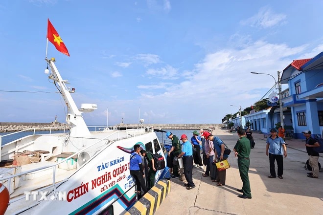 Một hòn đảo rộng  2,3km2 cách bờ biển Quảng Trị 30km, 70% diện tích đảo là rừng nguyên sinh - Ảnh 5.