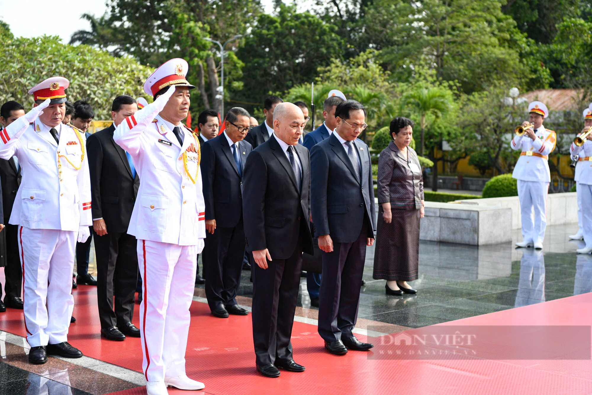 Hình ảnh Chủ tịch nước Lương Cường chủ trì Lễ đón Quốc vương Campuchia Norodom Sihamoni- Ảnh 8.