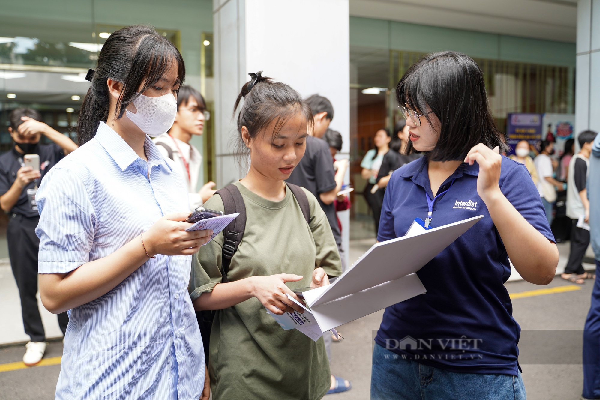 Người lao động, sinh viên cần lưu ý gì để trúng tuyển vào những ngành "hot" cuối năm?- Ảnh 3.