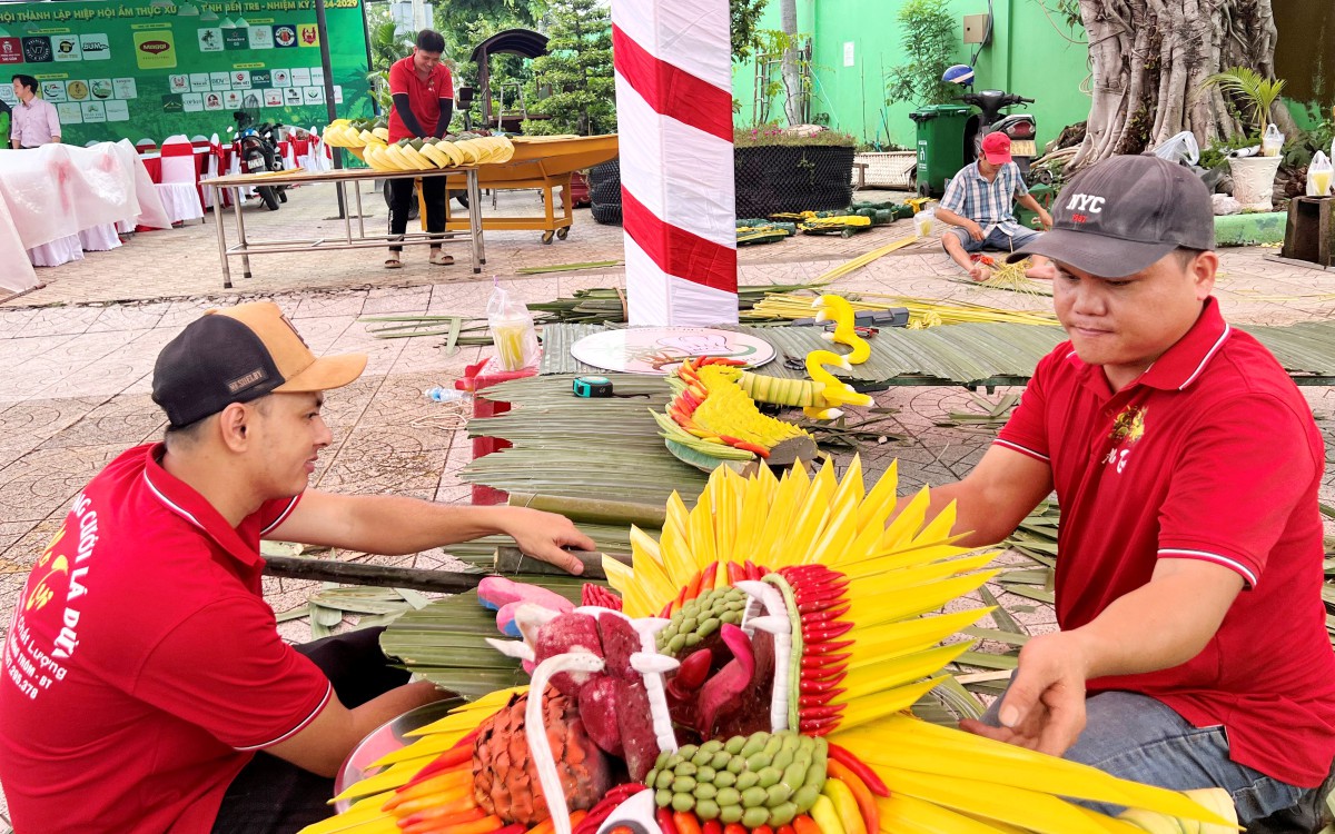 Cây dại trên rừng Đắk Lắk là cây trà hoa vàng mang về nhà trồng, hái hoa bán giá nhà giàu - Ảnh 4.