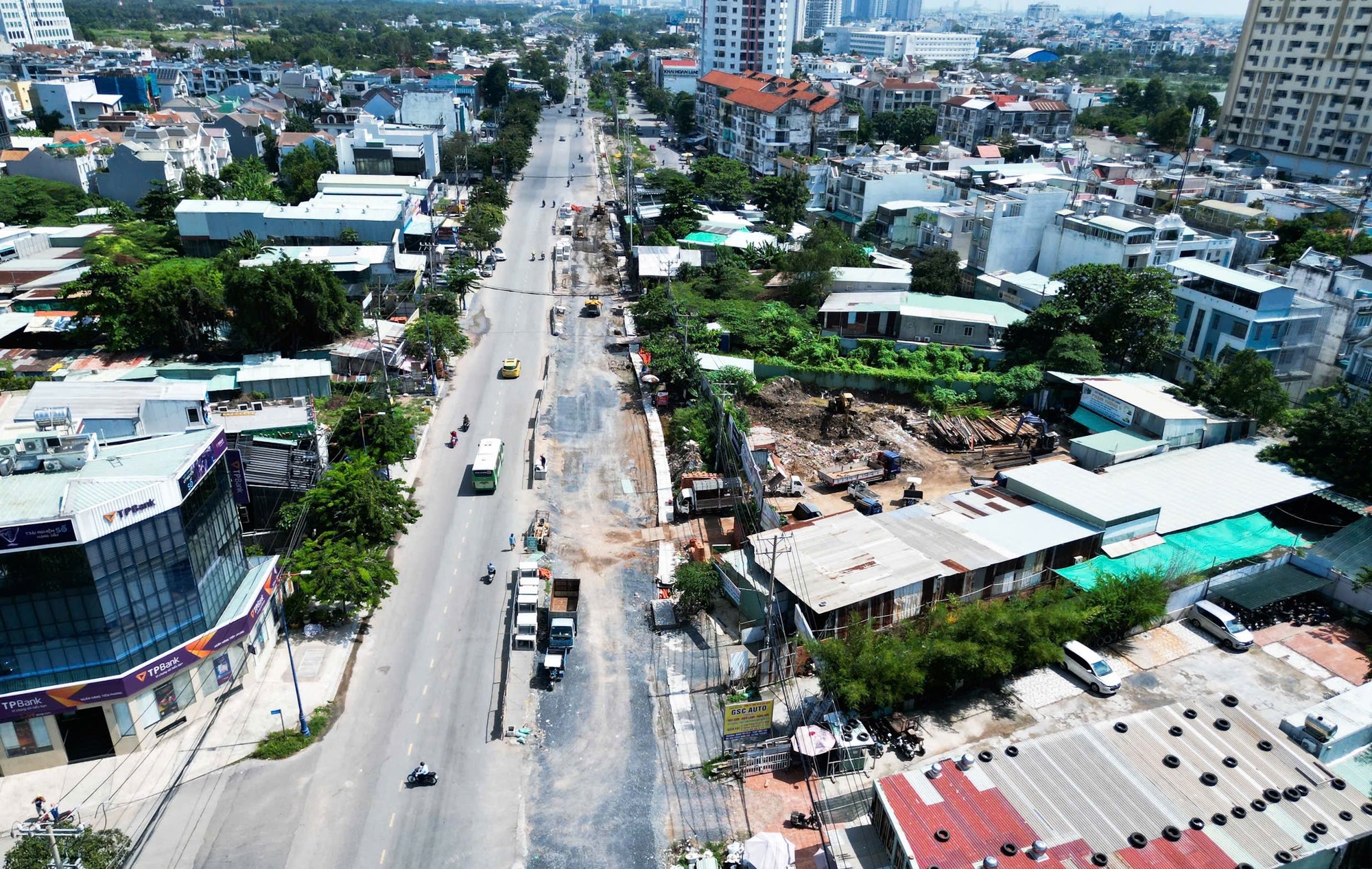 Thách thức khi tung 'nước rút' giải ngân đầu tư công cuối năm - Ảnh 2.