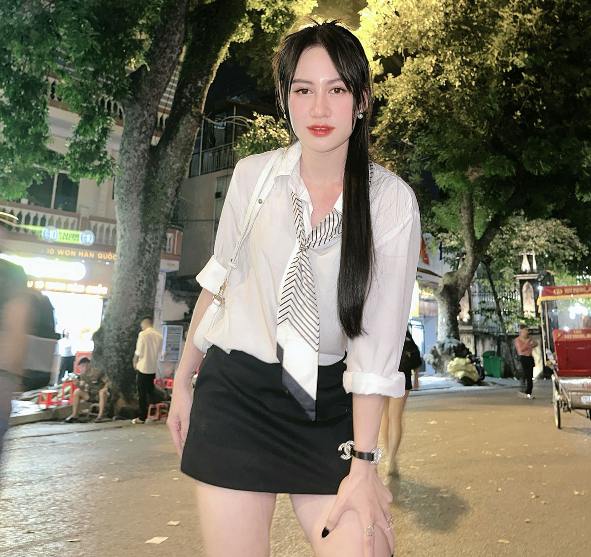 Hot girl đấu kiếm khoe nhan sắc chuẩn "em gái quốc dân" - Ảnh 13.