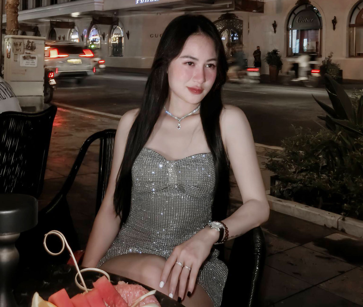 Hot girl đấu kiếm khoe nhan sắc chuẩn "em gái quốc dân" - Ảnh 8.