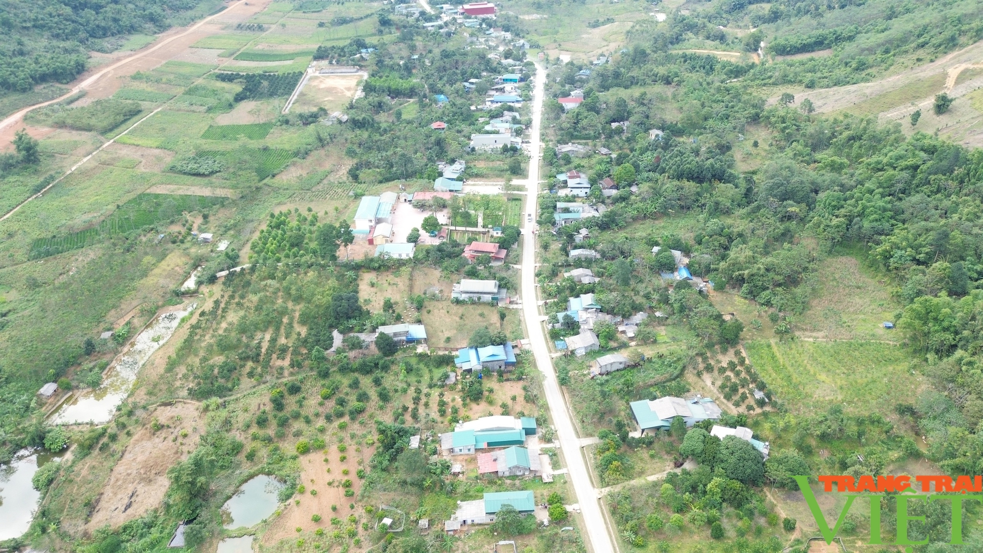 Chương trình nông thôn mới - nâng cao chất lượng cuộc sống của người dân xã vùng cao Đà Bắc- Ảnh 1.