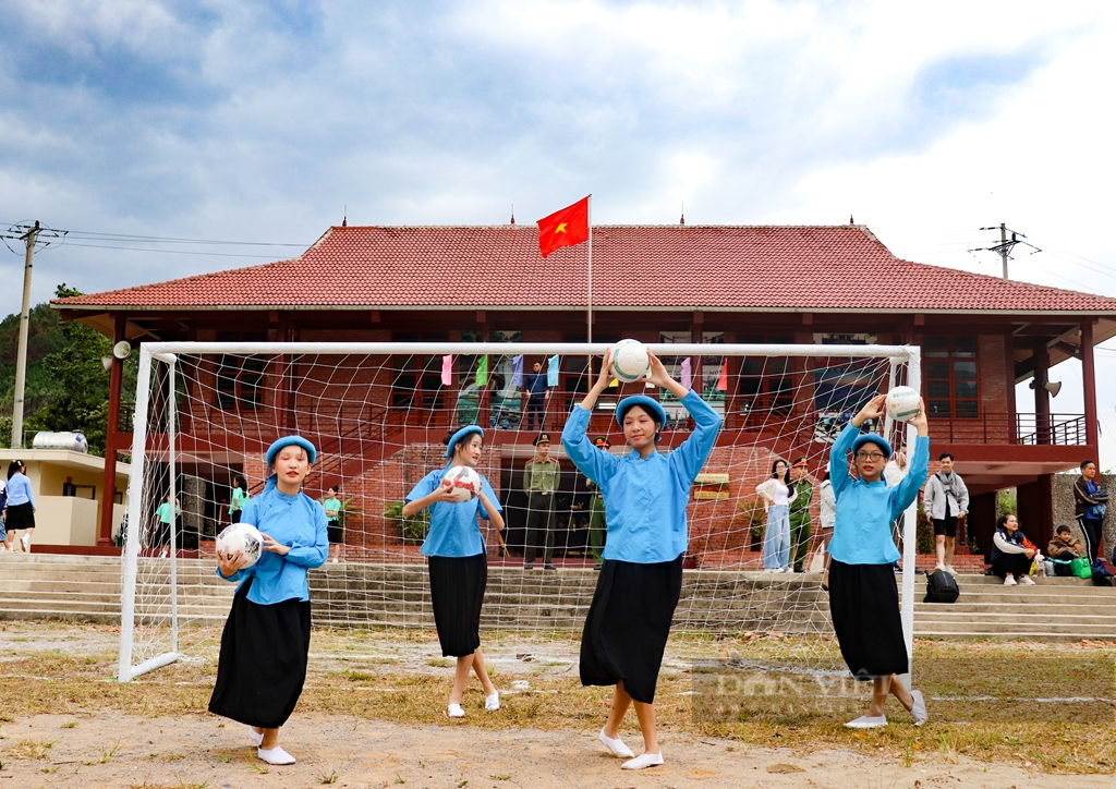 Ngắm thiên đường cỏ lau, lúa chín vàng ở huyện biên giới Bình Liêu, Quảng Ninh- Ảnh 14.