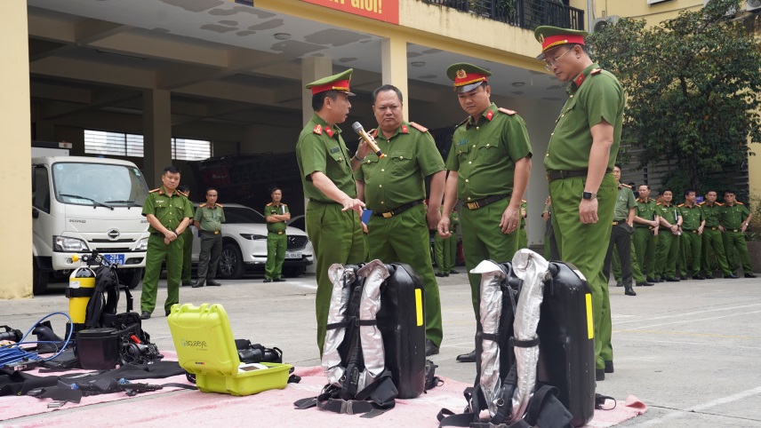 Công an Hà Nội lập 2 Tổ Cảnh sát chữa cháy và cứu nạn cứu hộ đặc biệt tinh nhuệ- Ảnh 3.