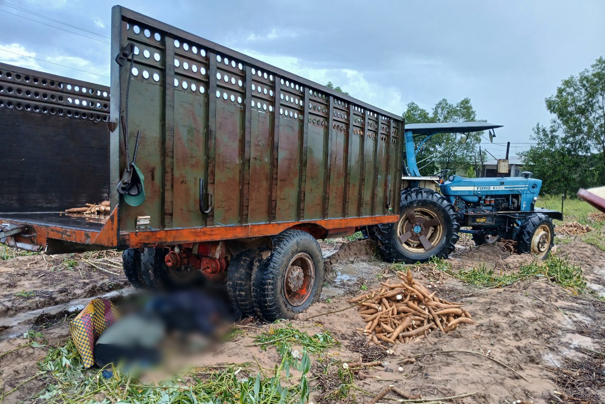 TIN NÓNG 24 GIỜ QUA: Bắt nghi phạm chém chết người ở Hòa Bình; tin mới vụ rơi máy bay ở Bình Định - Ảnh 8.