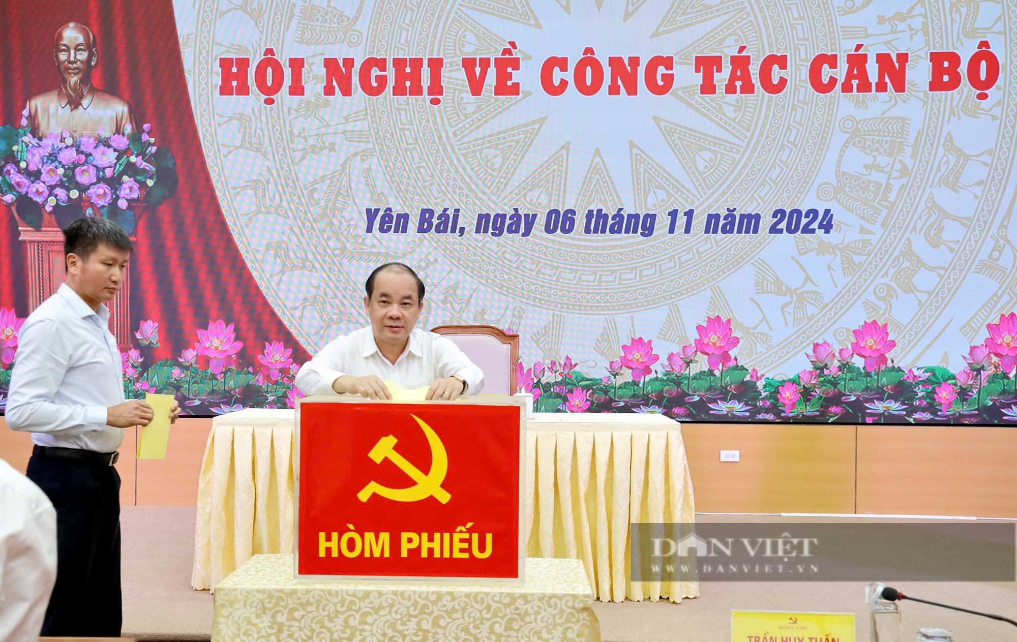 Ông Trần Huy Tuấn được bầu giữ chức Bí thư Tỉnh ủy Yên Bái - Ảnh 2.