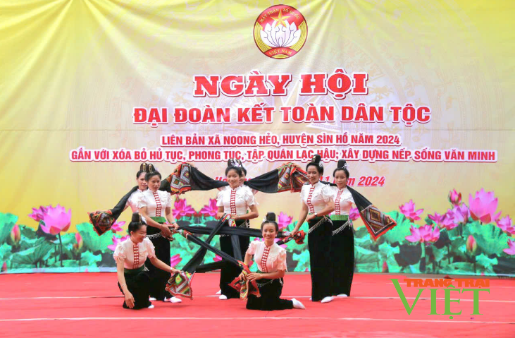 Ngày hội đại đoàn kết toàn dân tộc liên bản xã Nong Hẻo - Ảnh 1.