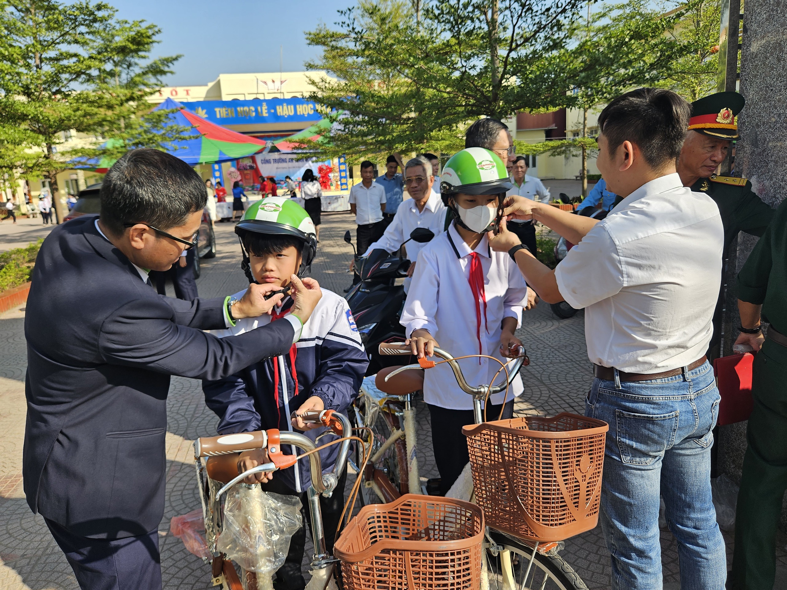 Nhựa Tiền Phong: Thắp sáng ước mơ, sẻ chia yêu thương cho cộng đồng