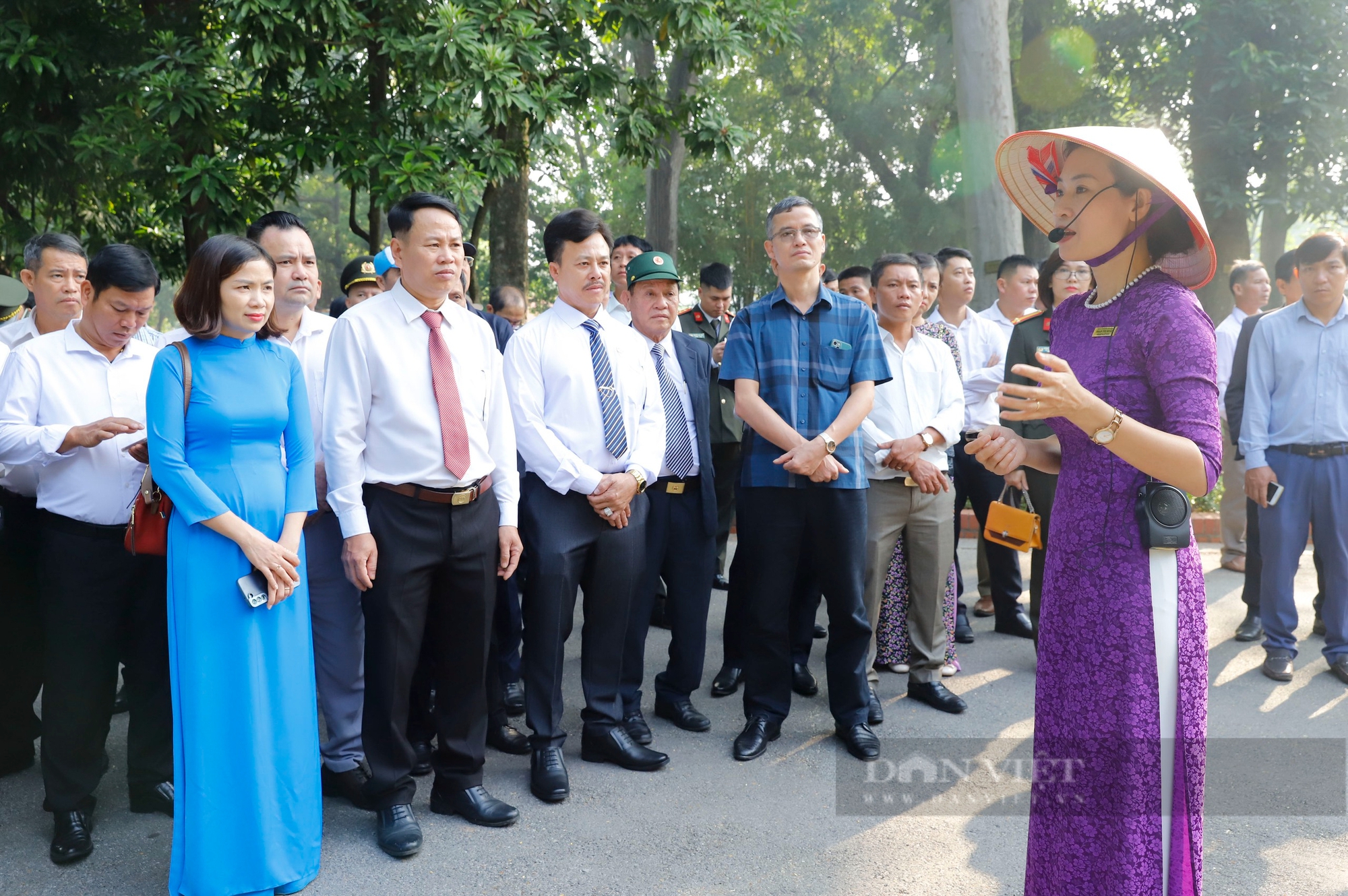 Hội viên nông dân tiêu biểu vui mừng thăm Khu di tích Chủ tịch Hồ Chí Minh- Ảnh 9.