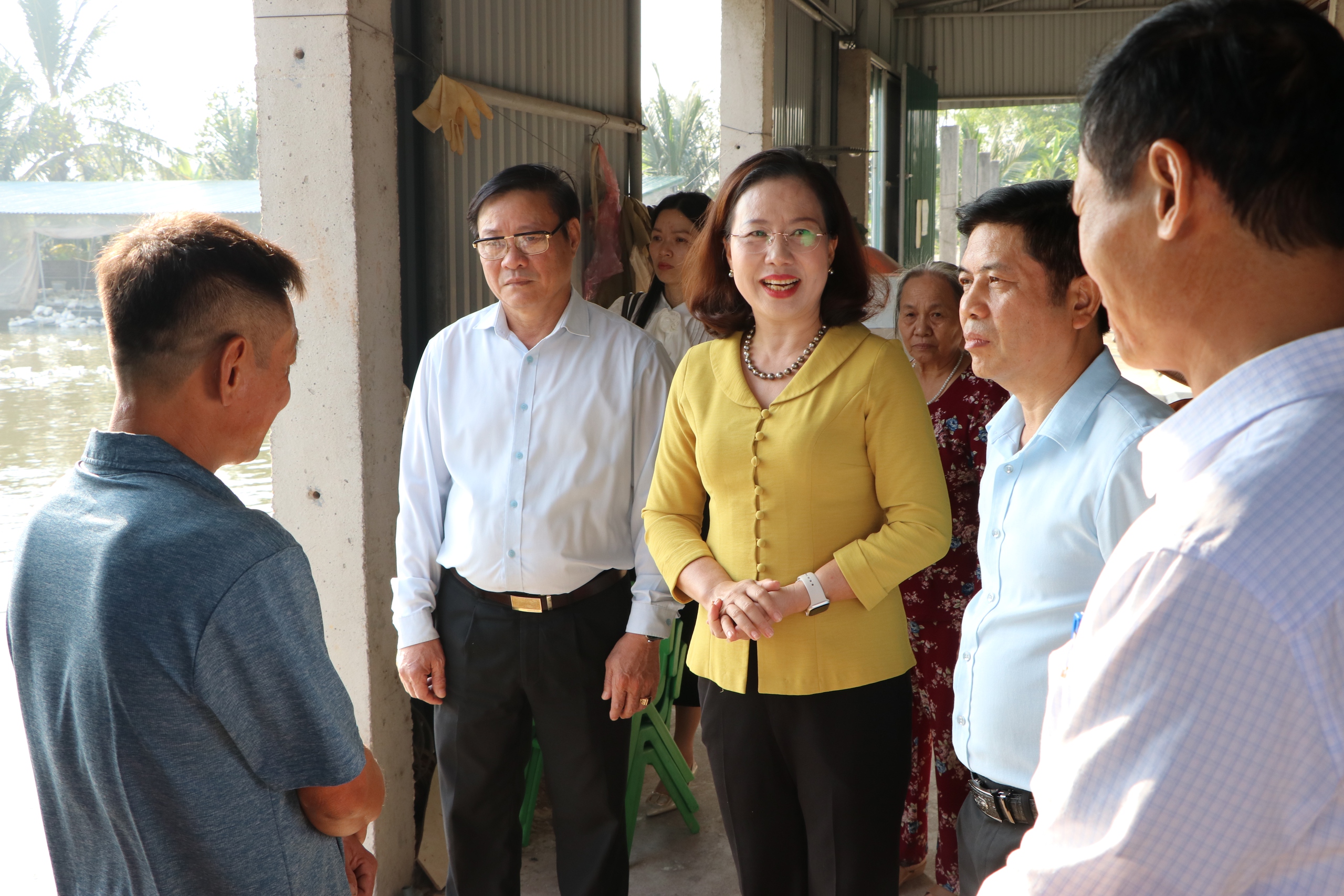 Làm việc với Hội ND xã Trọng Quan (Thái Bình), Phó Chủ tịch Hội NDVN Bùi Thị Thơm yêu cầu làm tốt 6 nhiệm vụ- Ảnh 4.