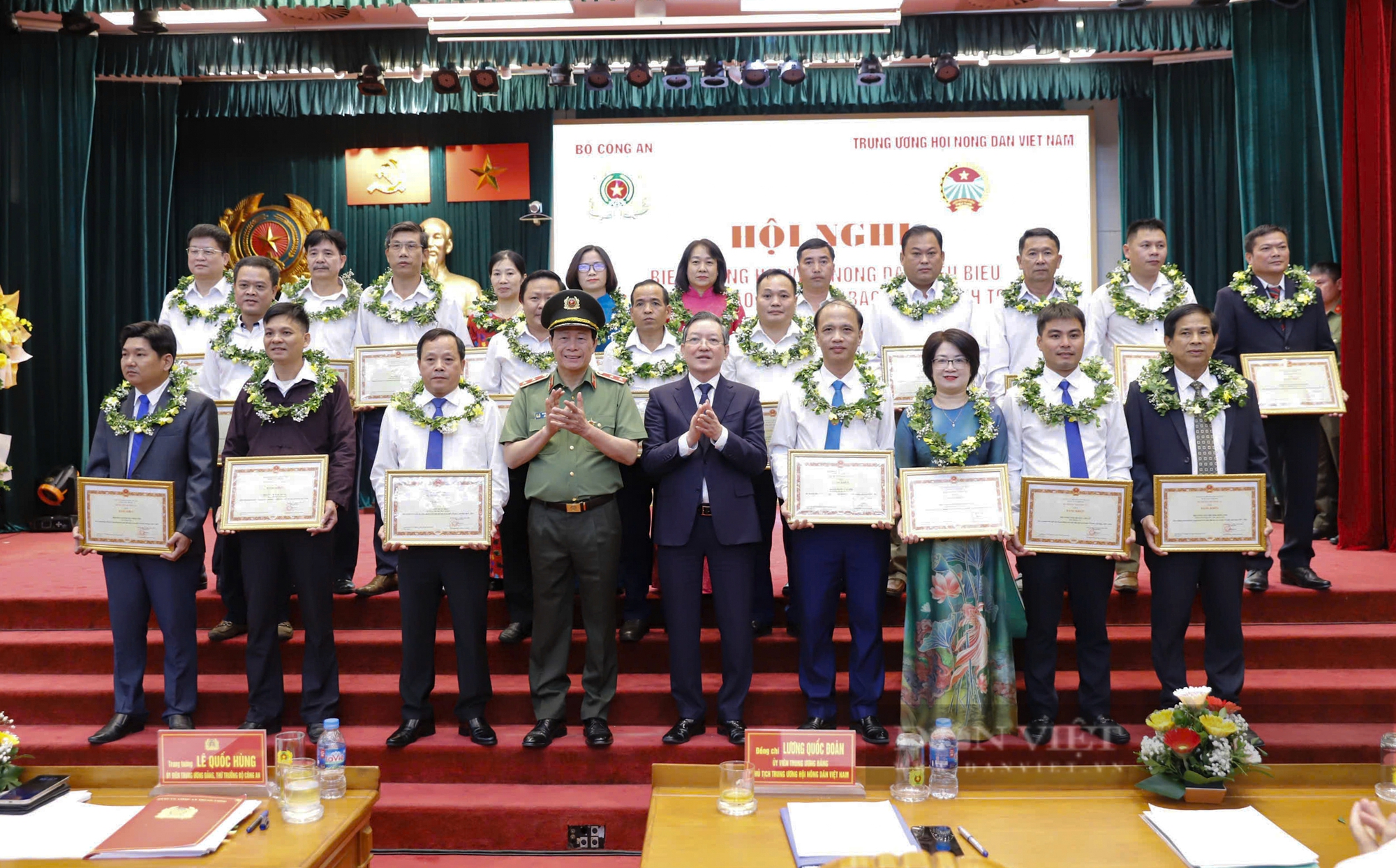 Hội nghị biểu dương hội viên nông dân tiêu biểu trong phong trào toàn dân bảo vệ an ninh Tổ quốc- Ảnh 17.