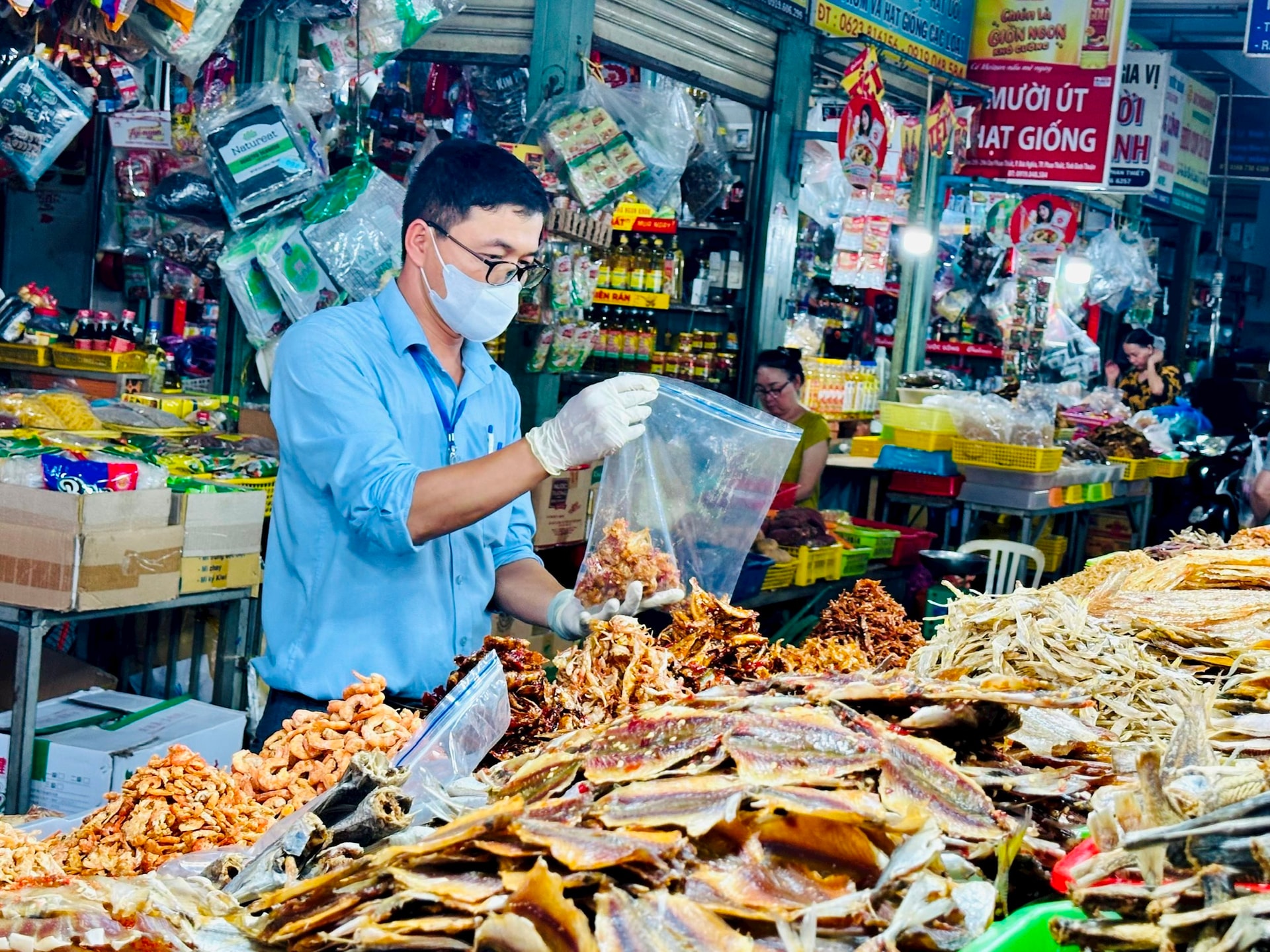 Tăng cường thanh tra, kiểm tra thực phẩm nông sản: 9 tháng xử phạt 14,5 tỷ đồng- Ảnh 3.