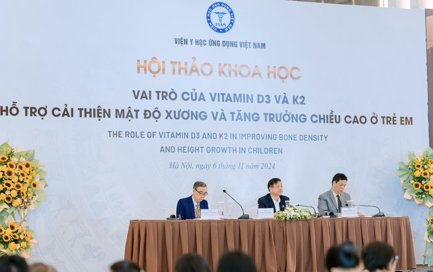 Vai trò thiết yếu của Vitamin D3 và K2 với sự phát triển mật độ xương và tầm vóc trẻ em Việt - Ảnh 1.