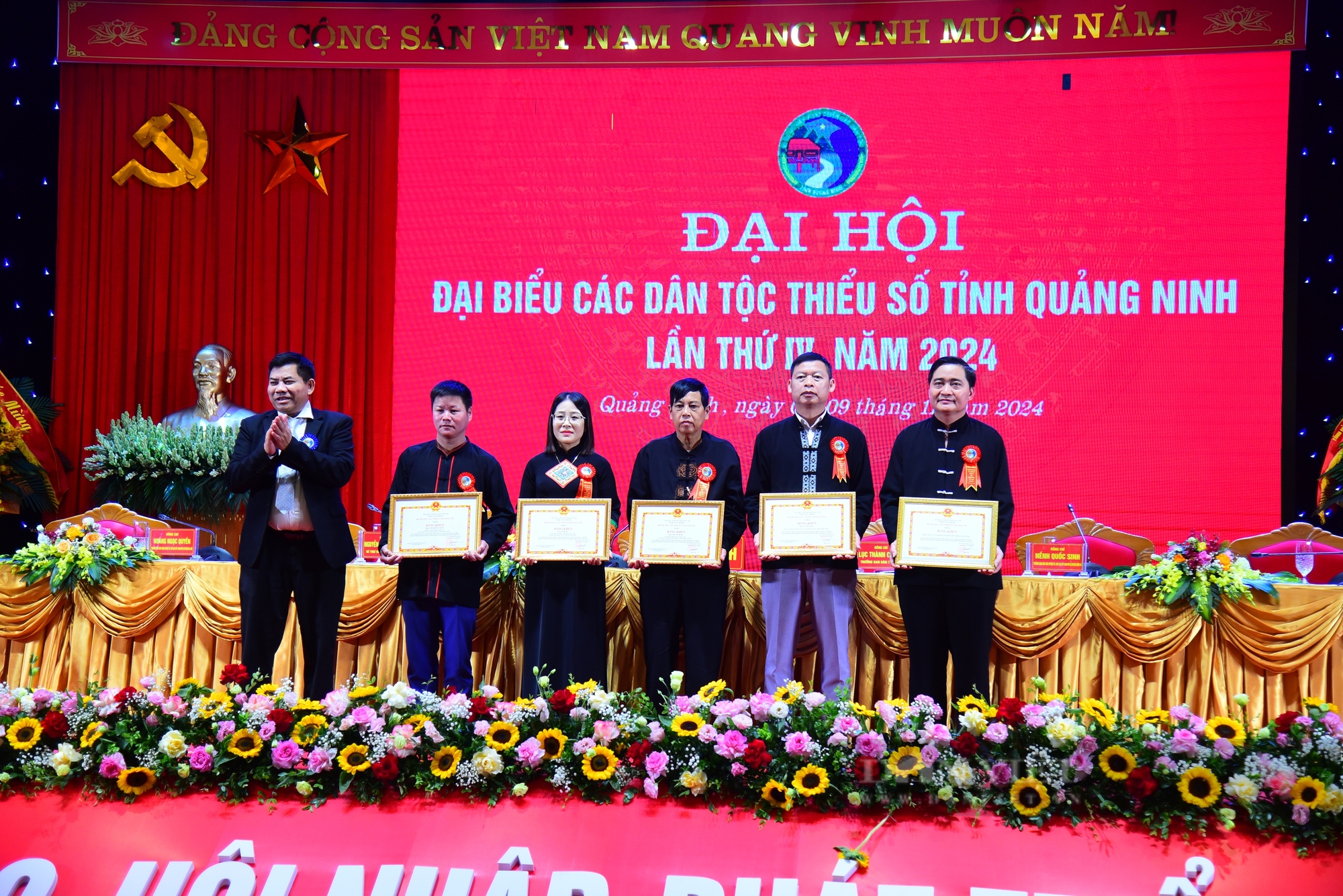 Xây dựng vùng đồng bào dân tộc thiểu số tỉnh Quảng Ninh giàu về kinh tế, đậm đà bản sắc dân tộc - Ảnh 2.