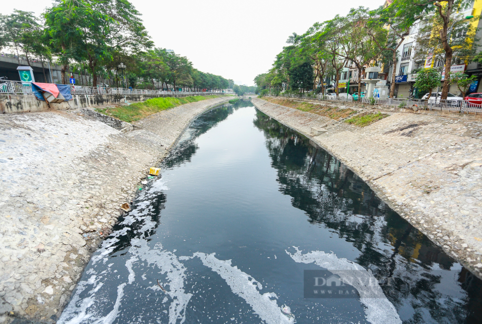 Chủ tịch Hà Nội: Hỗ trợ người dân sống ở vùng phát thải thấp đổi xe máy sang xe điện - Ảnh 2.